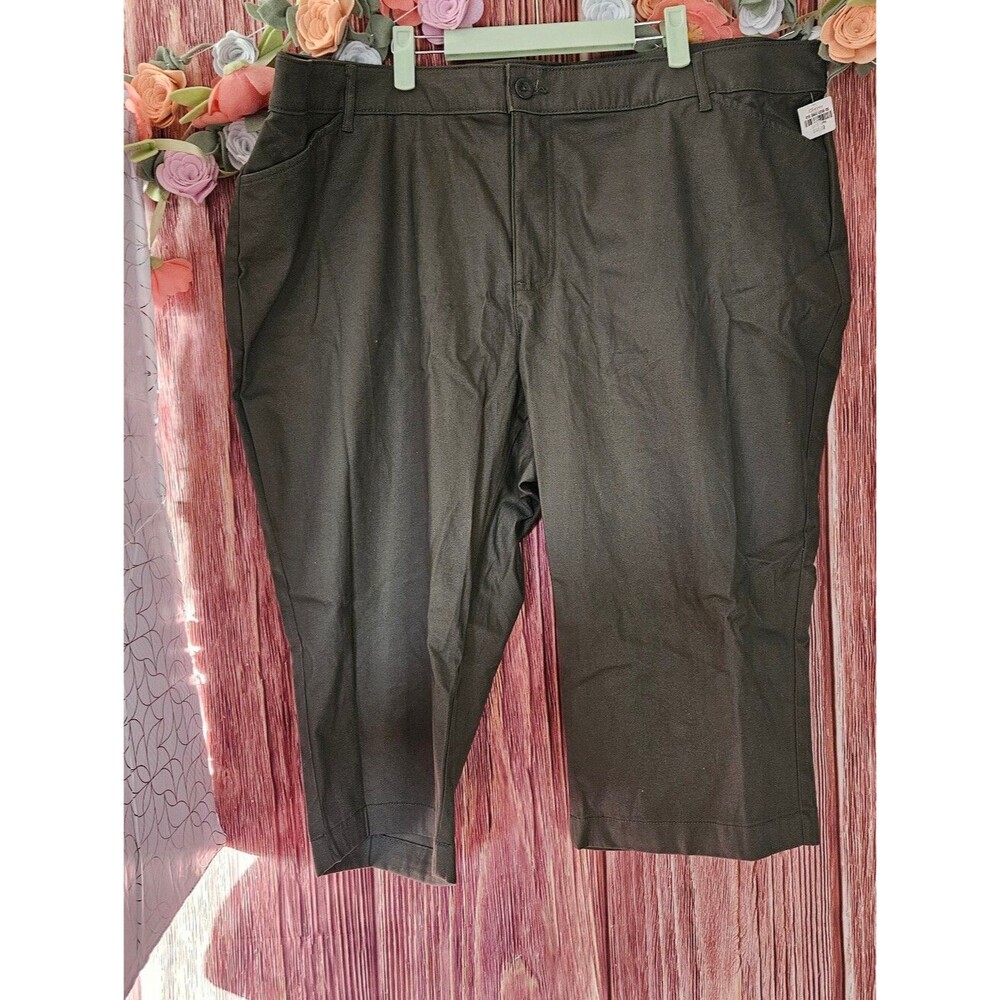 St. John's Bay Green Chino Capri Pants Plus Size 24W